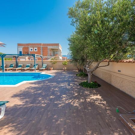 Villa Mare Apartments Вир Екстериор снимка