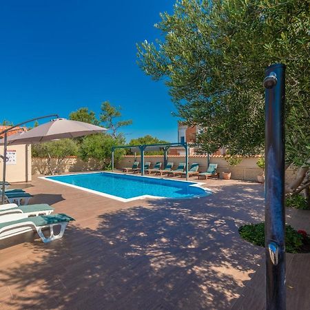 Villa Mare Apartments Вир Екстериор снимка