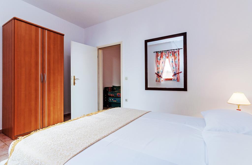 Villa Mare Apartments Вир Екстериор снимка