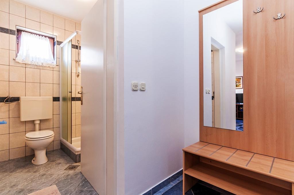 Villa Mare Apartments Вир Екстериор снимка