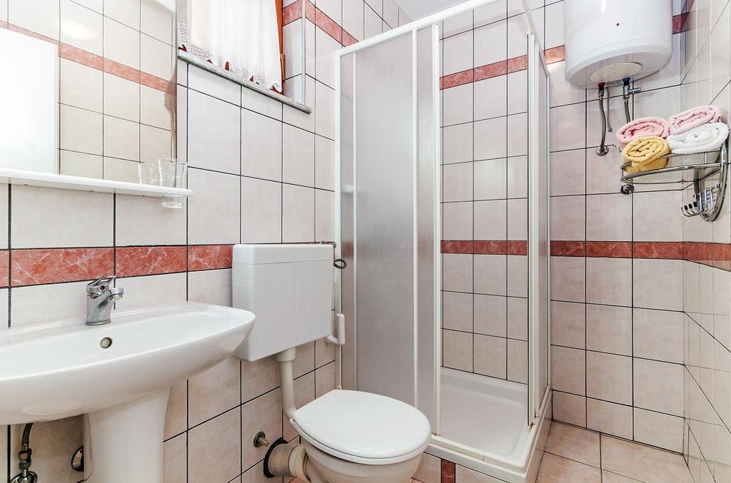 Villa Mare Apartments Вир Екстериор снимка
