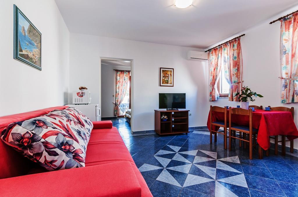 Villa Mare Apartments Вир Екстериор снимка
