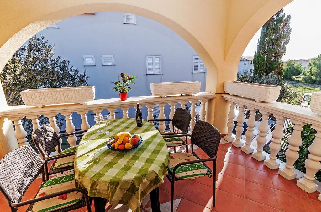 Villa Mare Apartments Вир Екстериор снимка