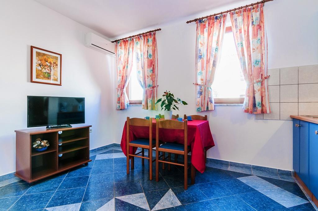 Villa Mare Apartments Вир Екстериор снимка