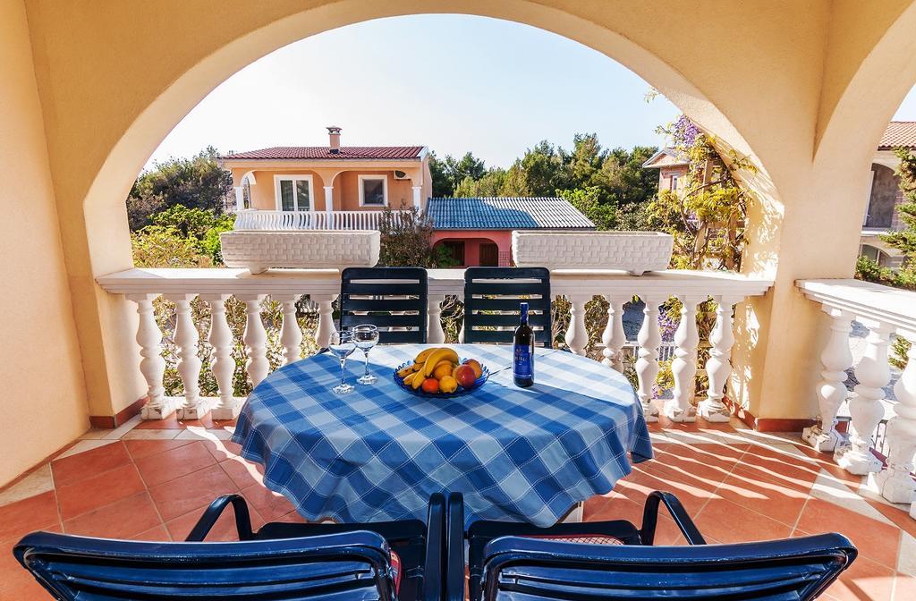 Villa Mare Apartments Вир Екстериор снимка