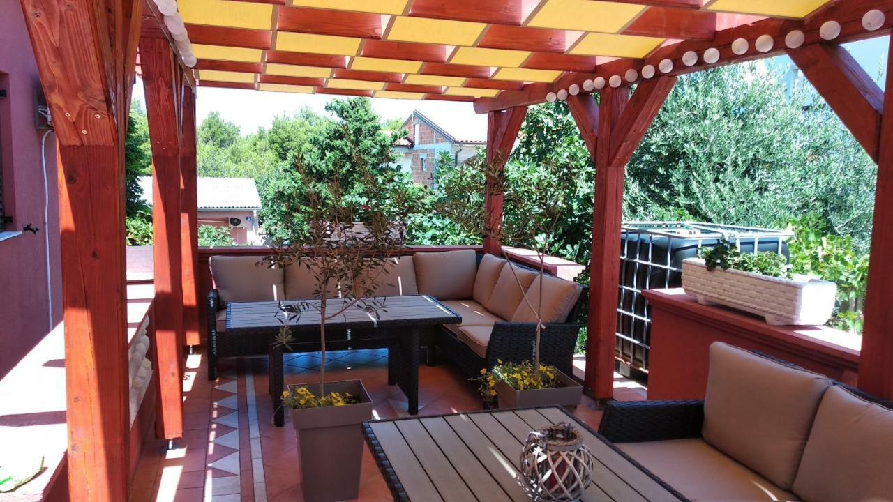 Villa Mare Apartments Вир Екстериор снимка