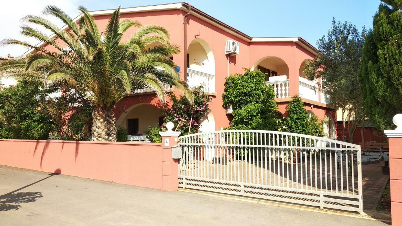 Villa Mare Apartments Вир Екстериор снимка